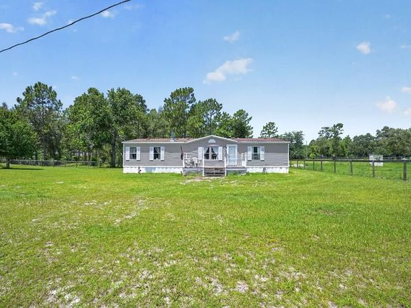 5730 SE 120th Ave, Morriston, FL 32668