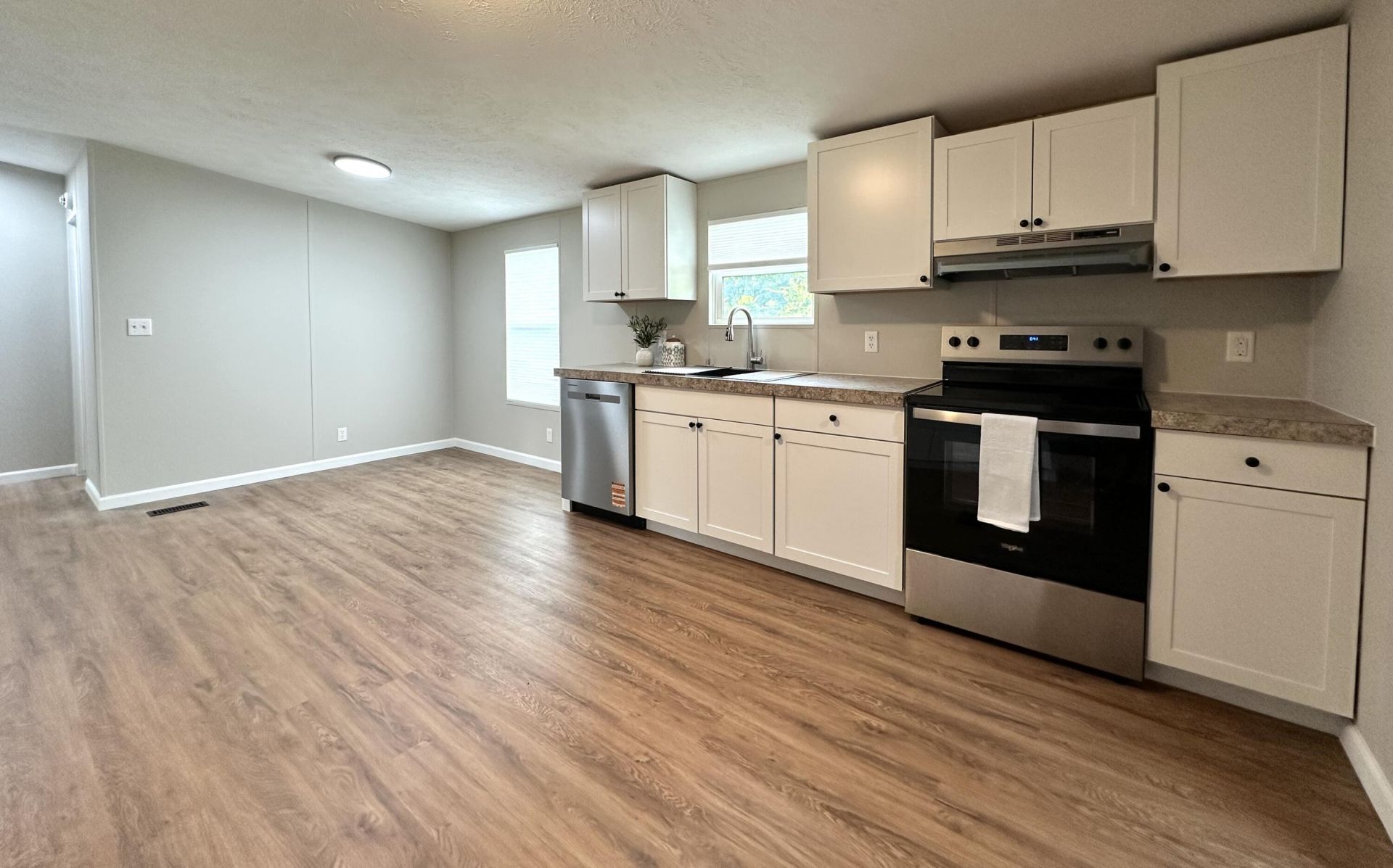 3421 Ninety 6 Road Photo 7