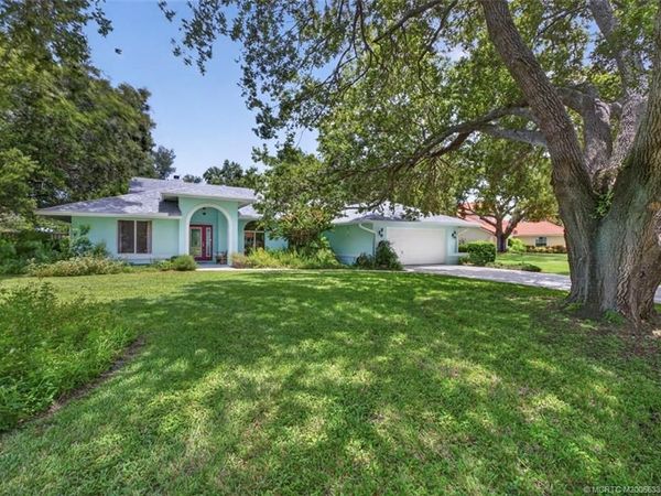 204 NE Elm Terrace , Jensen Beach, FL 34957