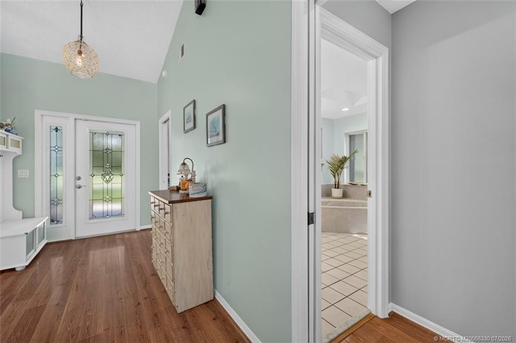204 NE Elm Terrace , Jensen Beach, FL 34957 Photo