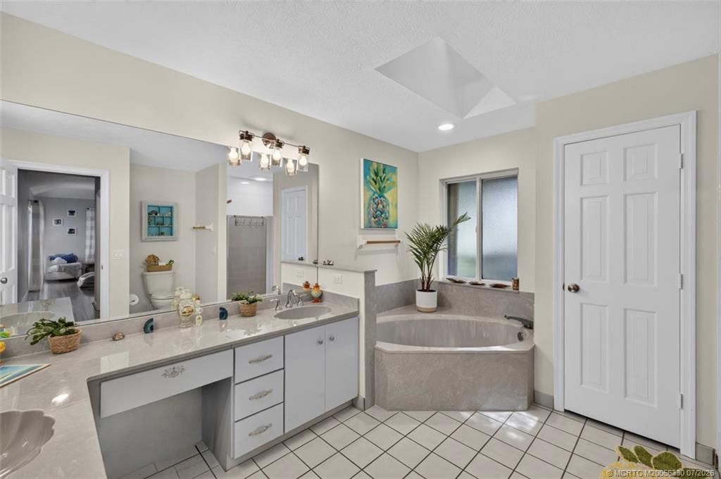 204 NE Elm Terrace , Jensen Beach, FL 34957 Photo