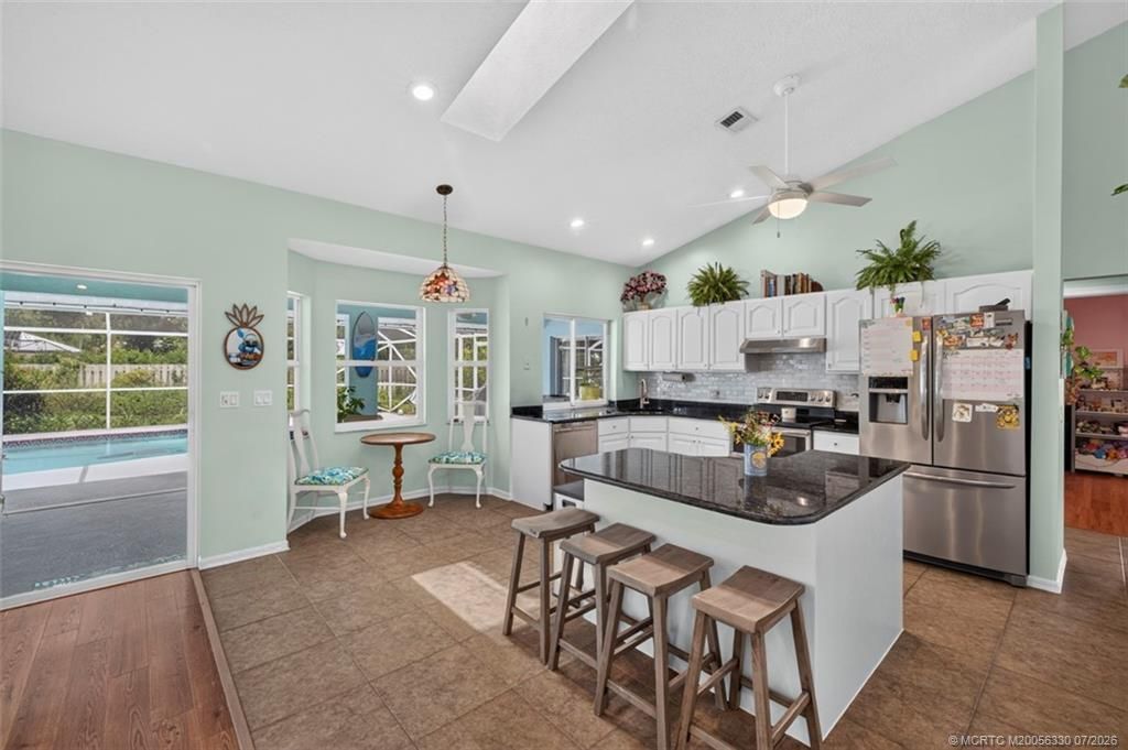 204 NE Elm Terrace , Jensen Beach, FL 34957 Photo