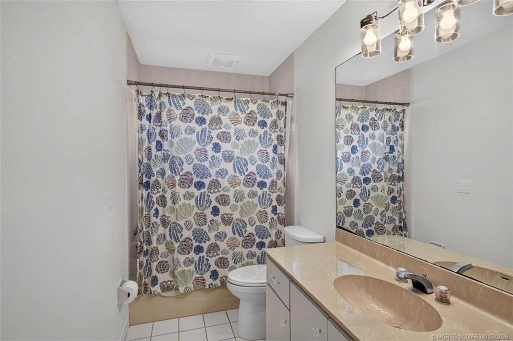 204 NE Elm Terrace , Jensen Beach, FL 34957 Photo
