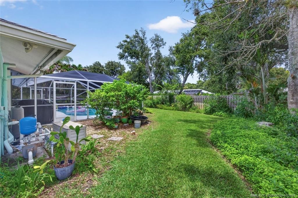 204 NE Elm Terrace , Jensen Beach, FL 34957 Photo