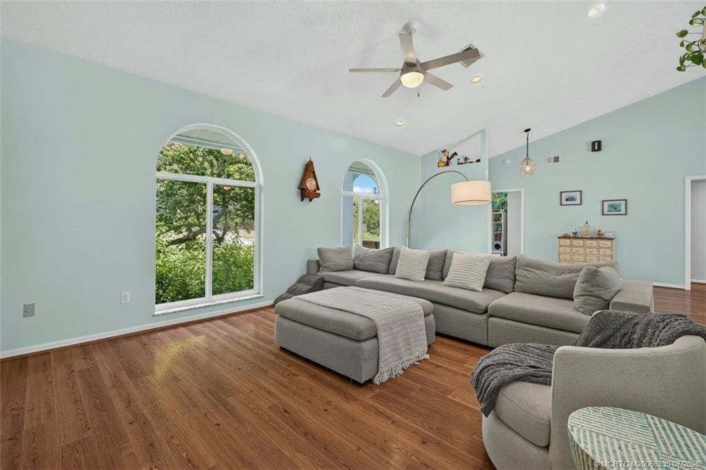 204 NE Elm Terrace , Jensen Beach, FL 34957 Photo