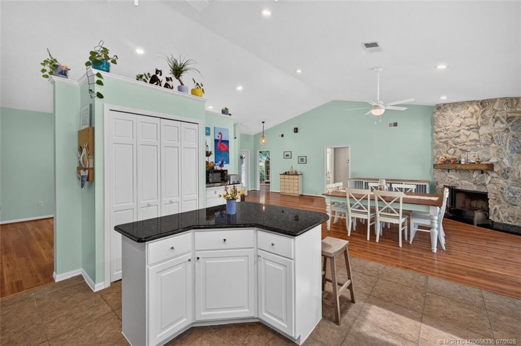 204 NE Elm Terrace , Jensen Beach, FL 34957 Photo