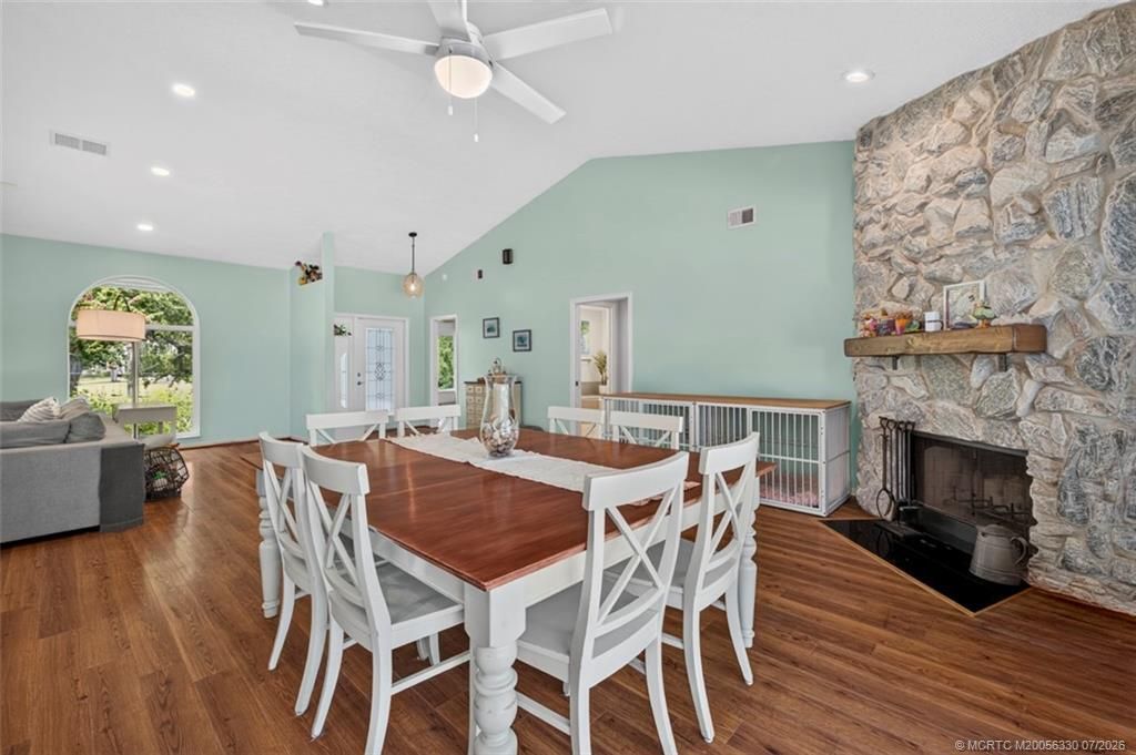 204 NE Elm Terrace , Jensen Beach, FL 34957 Photo
