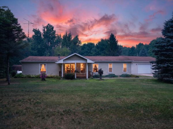 11344 Dixon Road, Rives Junction, MI 49277