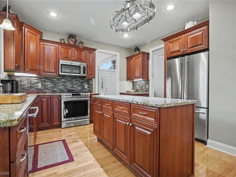603 Prestwick Court, Columbiana, OH 44408 Photo 9