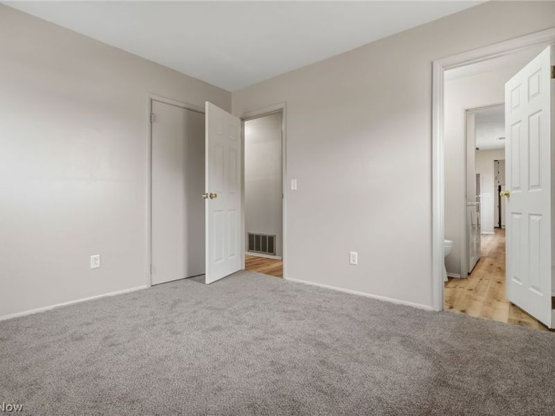 2446 Regentview Street NE, Canton, OH 44705 Photo 12