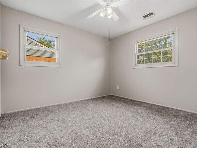 2446 Regentview Street NE, Canton, OH 44705 Photo 14