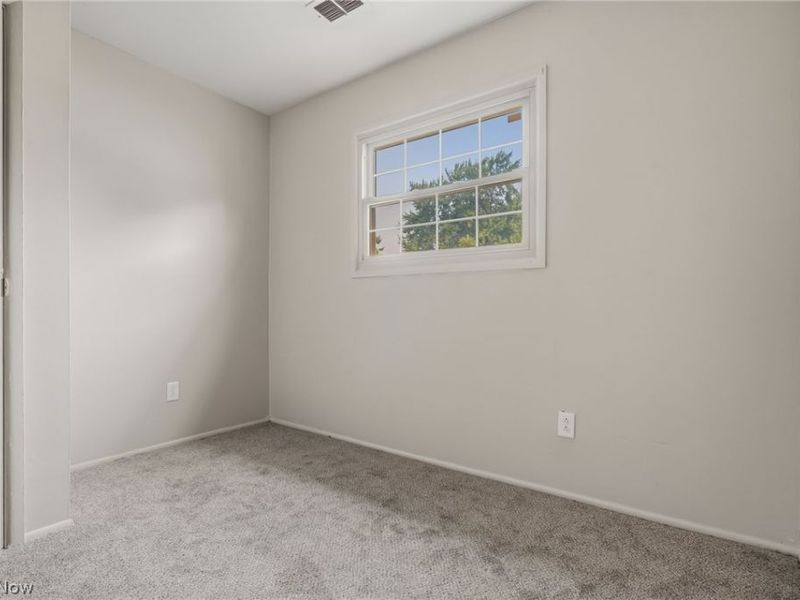 2446 Regentview Street NE, Canton, OH 44705 Photo 15