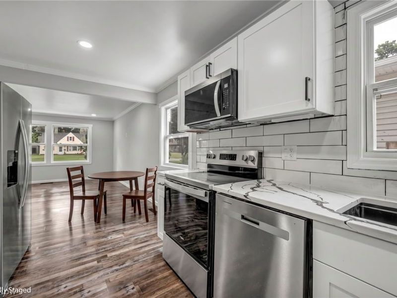 23928 Knickerbocker Road, Bay Village, OH 44140 Photo 10