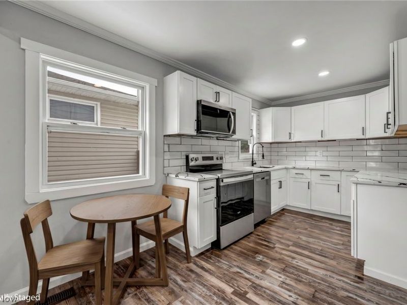 23928 Knickerbocker Road, Bay Village, OH 44140 Photo 8