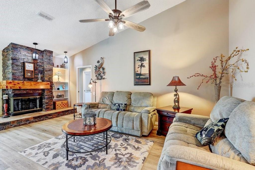 2828 Woodrose Court , Holiday, FL 34691 Photo
