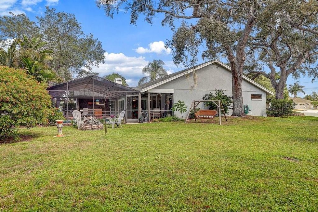 2828 Woodrose Court , Holiday, FL 34691 Photo