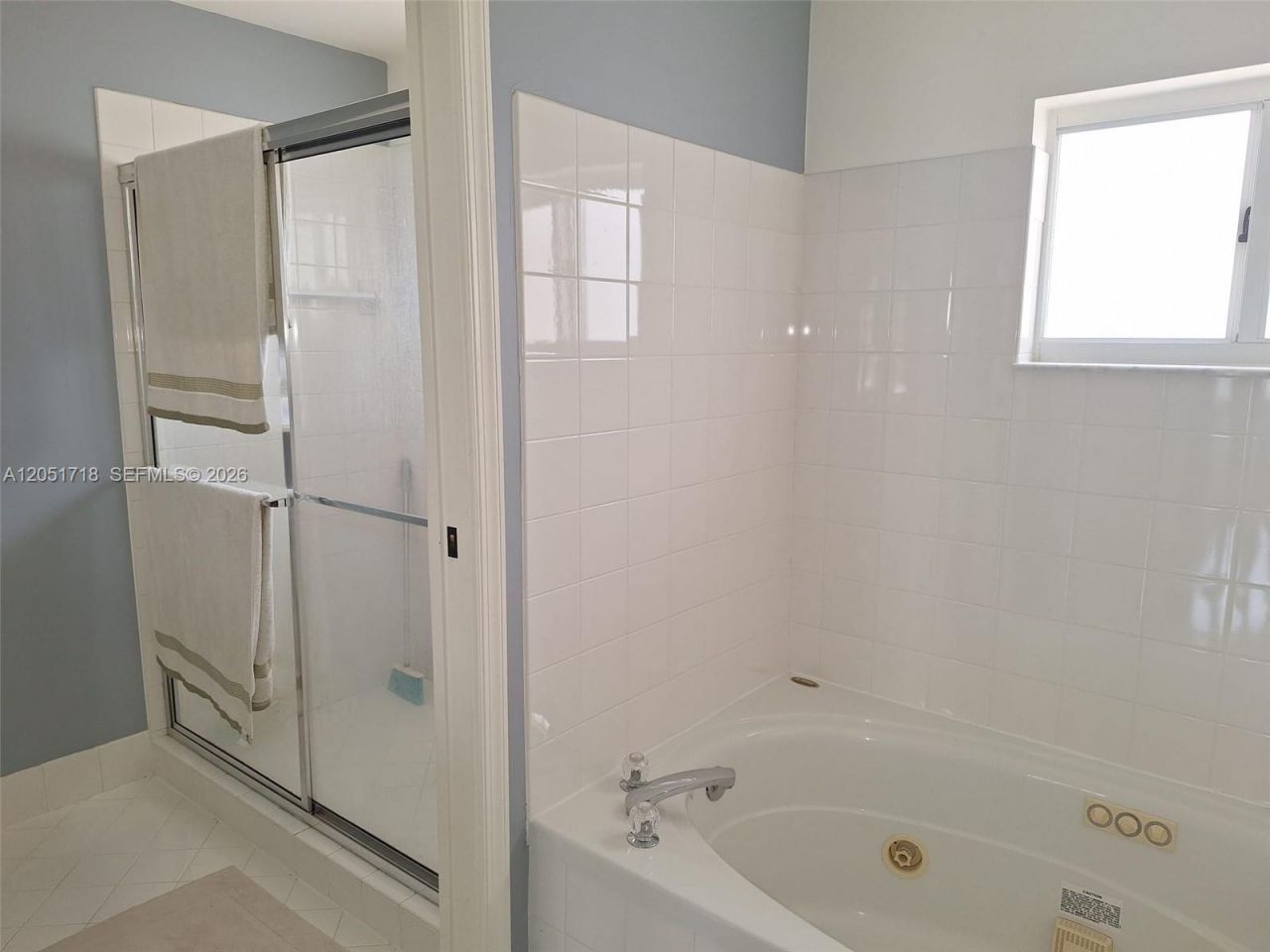 10241 NW 52nd Ter, Doral, FL 33178 Photo
