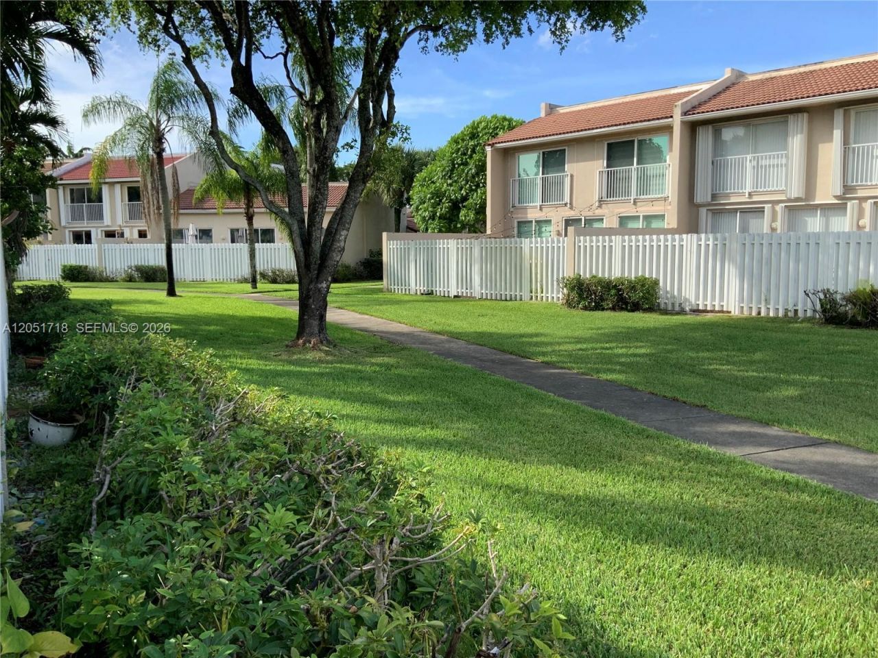 10241 NW 52nd Ter, Doral, FL 33178 Photo