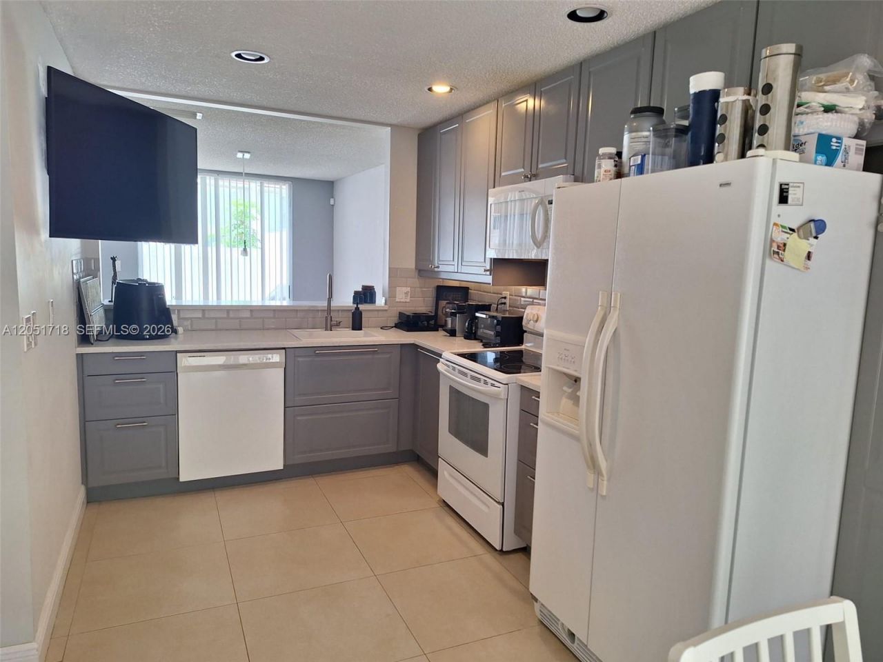 10241 NW 52nd Ter, Doral, FL 33178 Photo