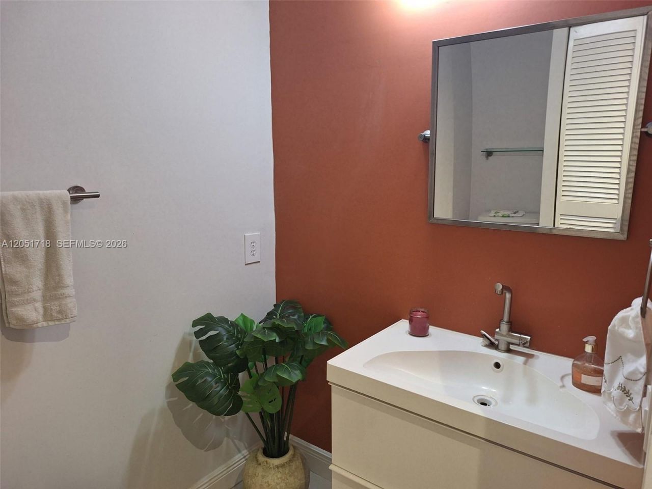 10241 NW 52nd Ter, Doral, FL 33178 Photo