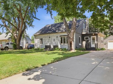 2258 W 105th Street, Bloomington, MN 55431