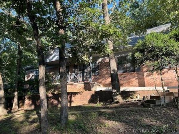 1444 Oakdale Drive , Bartlesville, OK 74006