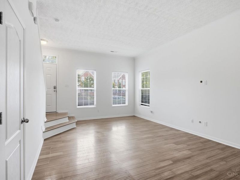 1443 Laurel Park Drive, Cincinnati, OH 45214 Photo 6
