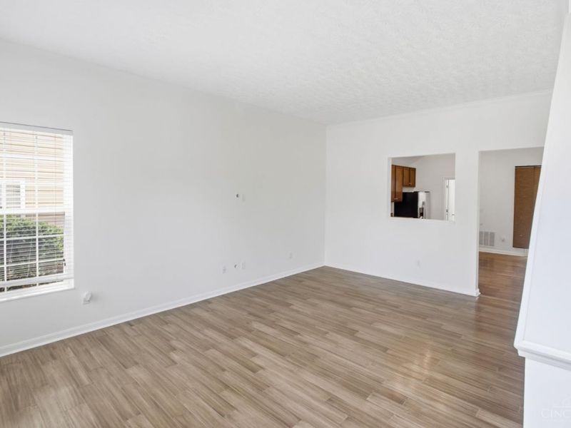1443 Laurel Park Drive, Cincinnati, OH 45214 Photo 9