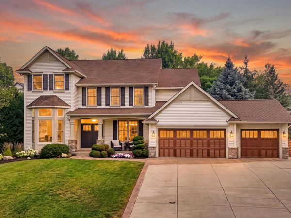 19044 Inndale Drive, Lakeville, MN 55044