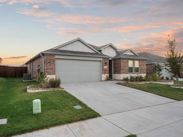 1204 Nuevo Rancho Lane, Fort Worth, TX 76052