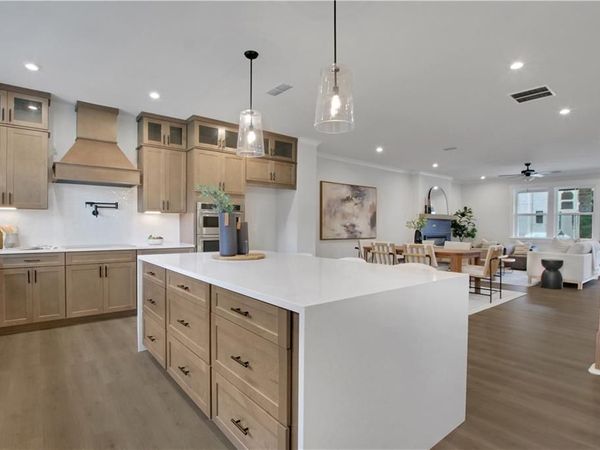 116 Bridgecrest Road , Roswell, GA 30075