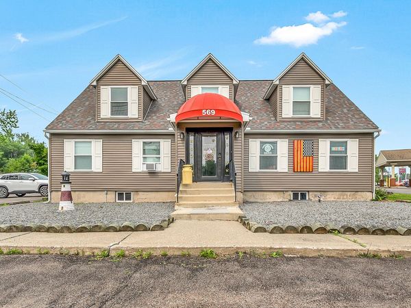 569 Easton Turnpike , Lake Ariel, PA 18436