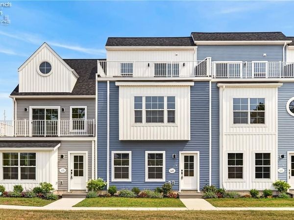 469 Harbor Lane, Lorain, OH 44052
