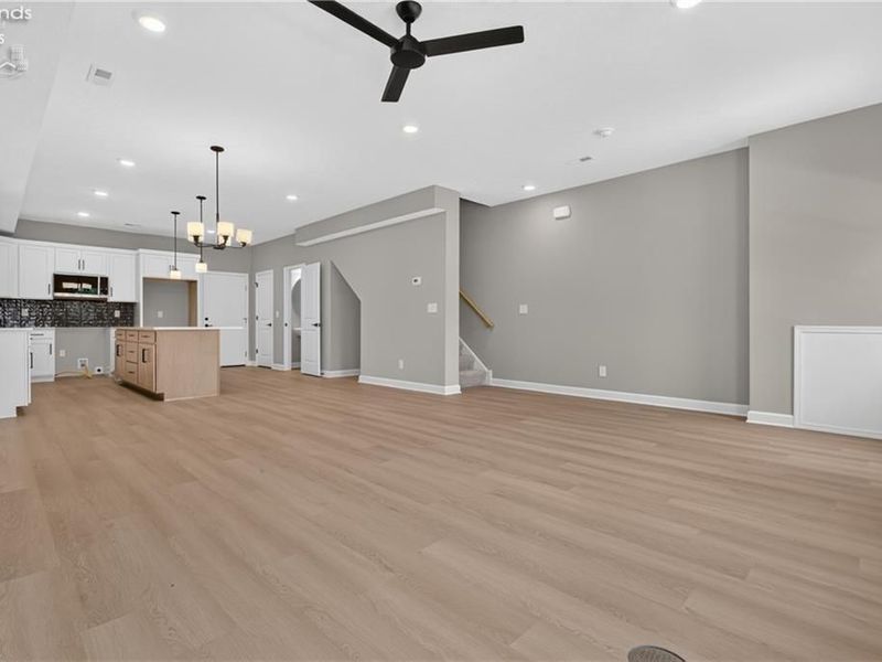469 Harbor Lane, Lorain, OH 44052 Photo 18