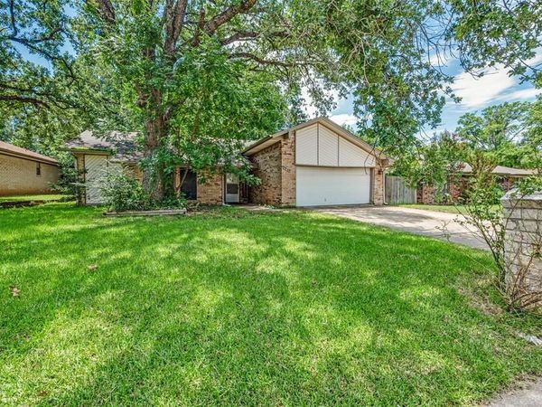 3410 Sheridan Court , Arlington, TX 76017