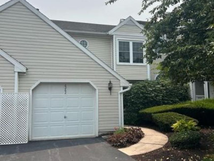 6262 Spring Knoll Drive, Harrisburg, PA 17111 Main Photo