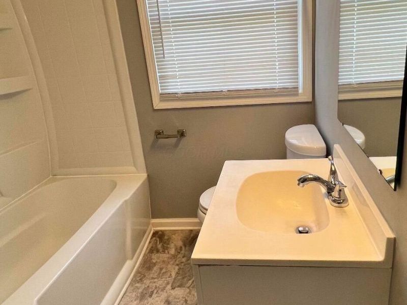 1903 E Beaumont Road, Columbus, OH 43224 Photo 5