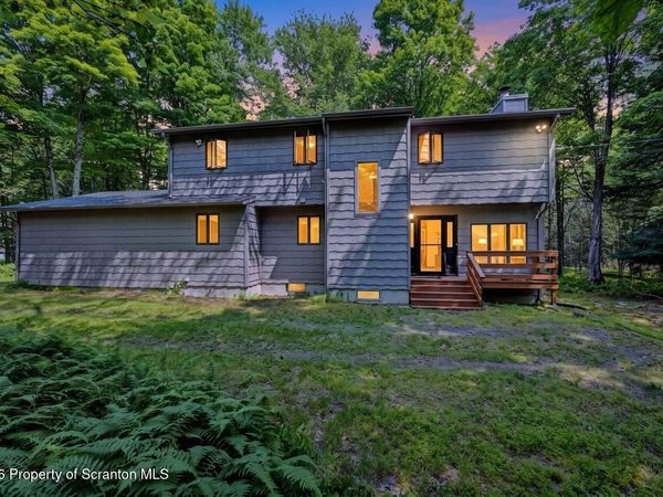 82 Delbert Drive , Gouldsboro, PA 18424