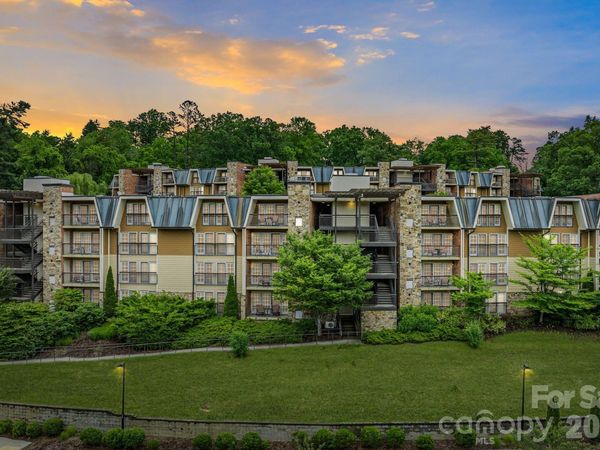 325 Bowling Park Road, Asheville, NC 28803