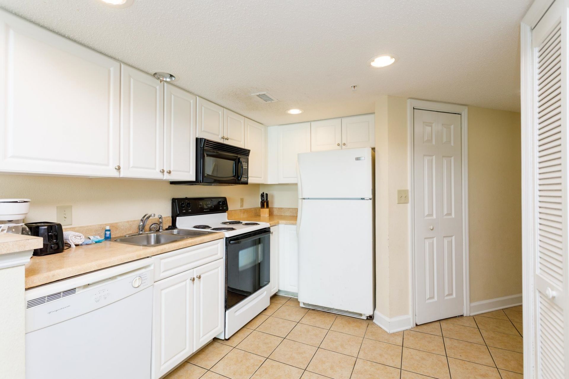 2501 S Ocean Blvd.  Photo 12