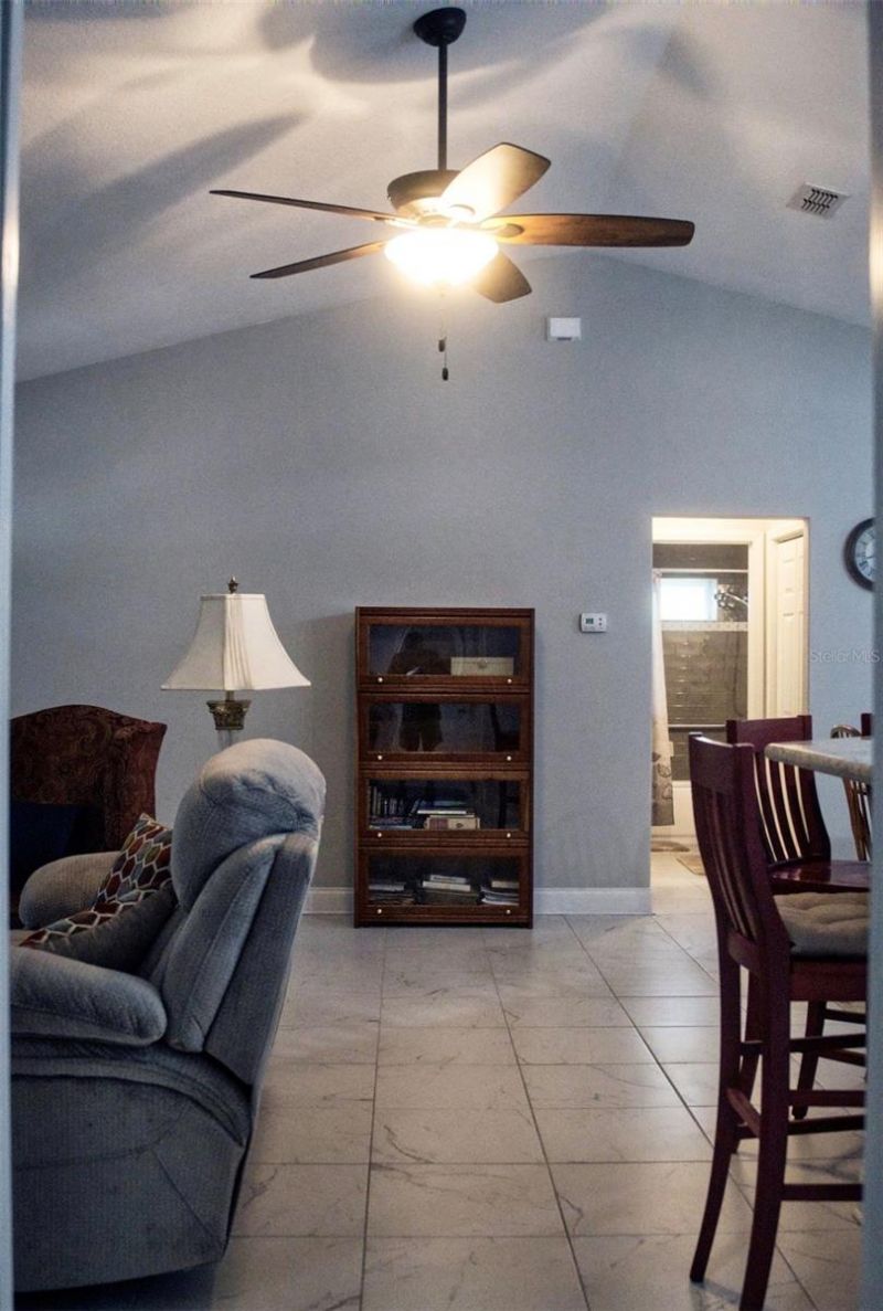3109 E Bryant Avenue , Bell, FL 32619 Photo