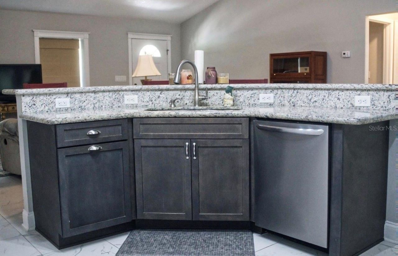 3109 E Bryant Avenue , Bell, FL 32619 Photo
