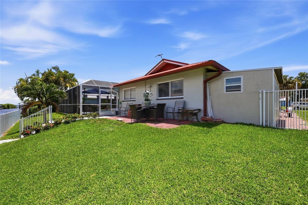 7219 Reymoor Drive , North Fort Myers, FL 33917 Photo