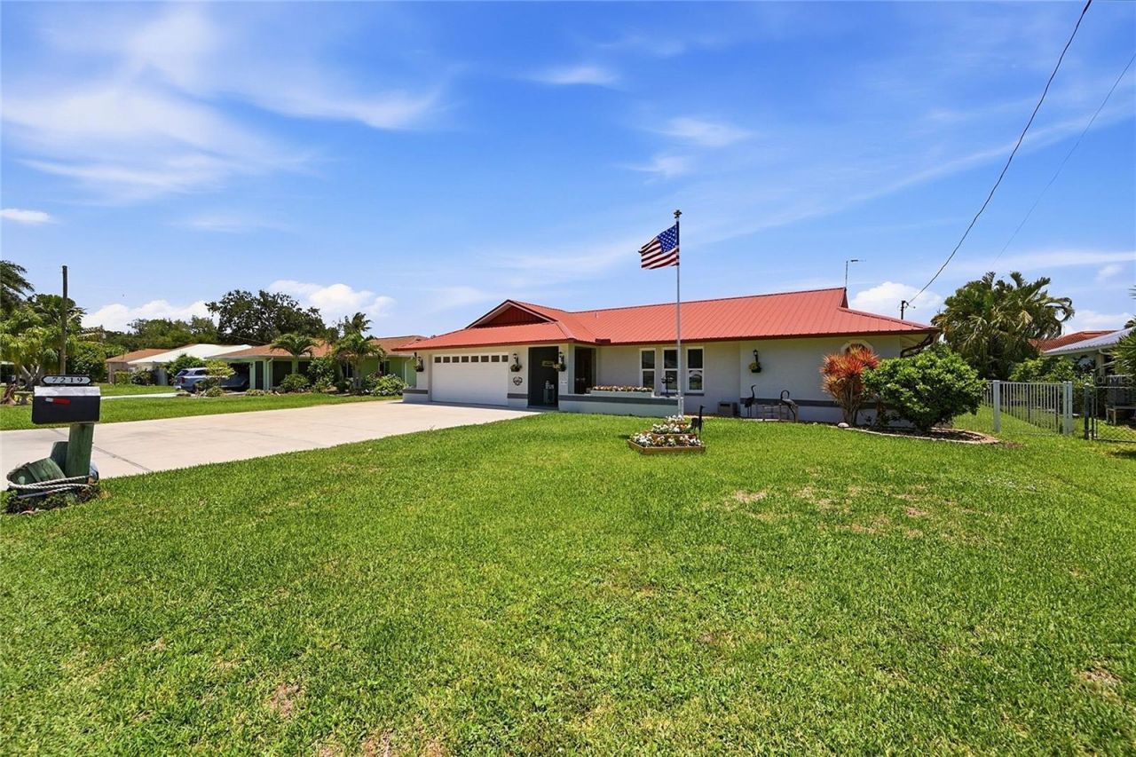 7219 Reymoor Drive , North Fort Myers, FL 33917 Photo