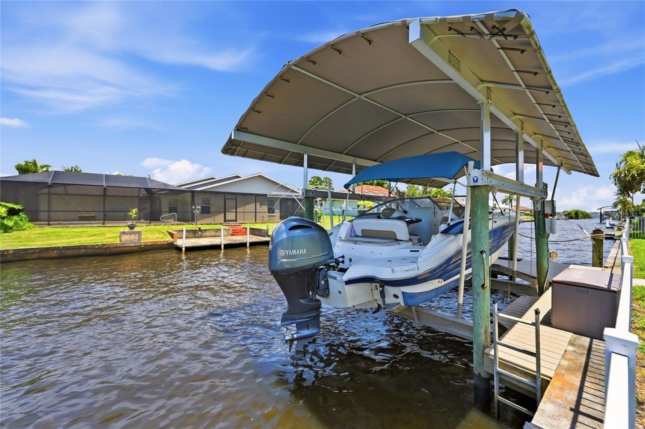 7219 Reymoor Drive , North Fort Myers, FL 33917 Photo