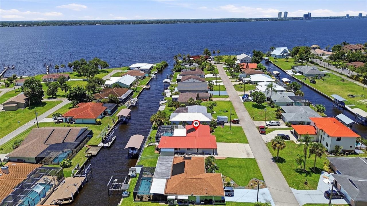 7219 Reymoor Drive , North Fort Myers, FL 33917 Photo