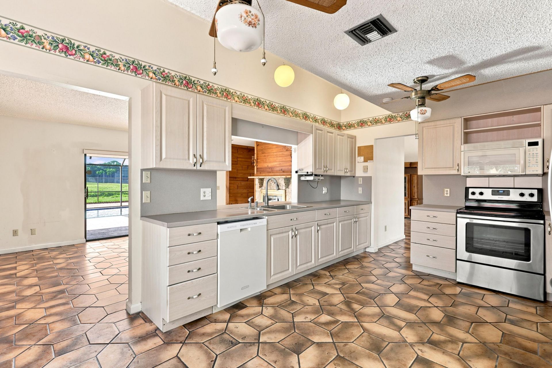 3768 Pinehurst Drive, Lake Worth, FL 33467 Photo