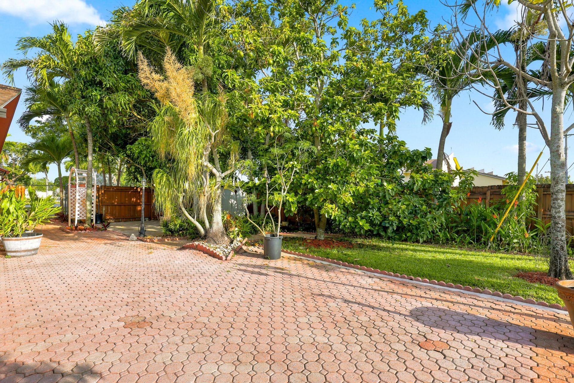 3768 Pinehurst Drive, Lake Worth, FL 33467 Photo