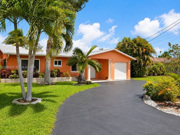 1911 NW 37th St, Oakland Park, FL 33309
