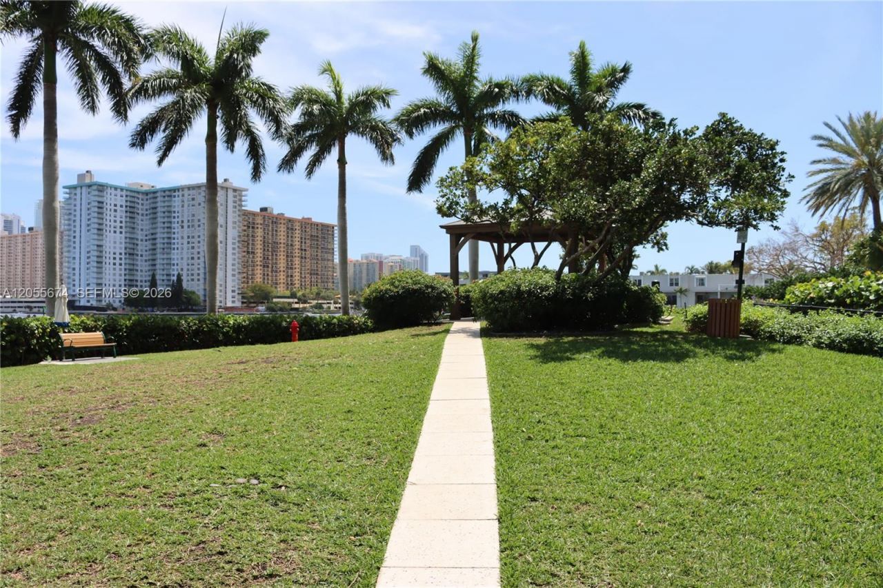 3000 Island Blvd, Unit 505, Aventura, FL 33160 Photo